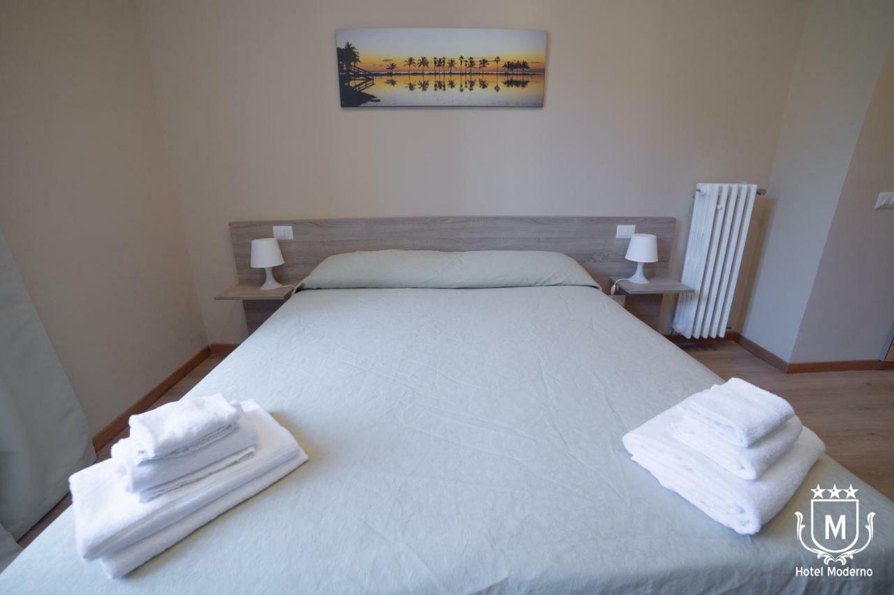 Hotel Moderno Лекко Екстер'єр фото